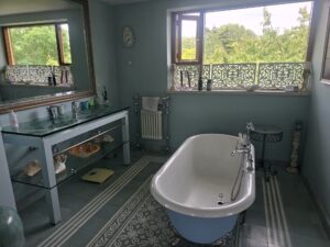 residental bathroom